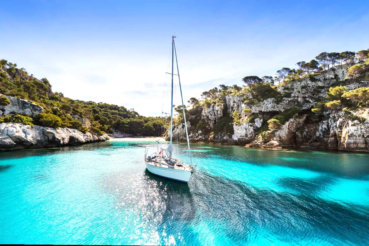 Barco disponible para alquiler en L'Escala, Cataluña
